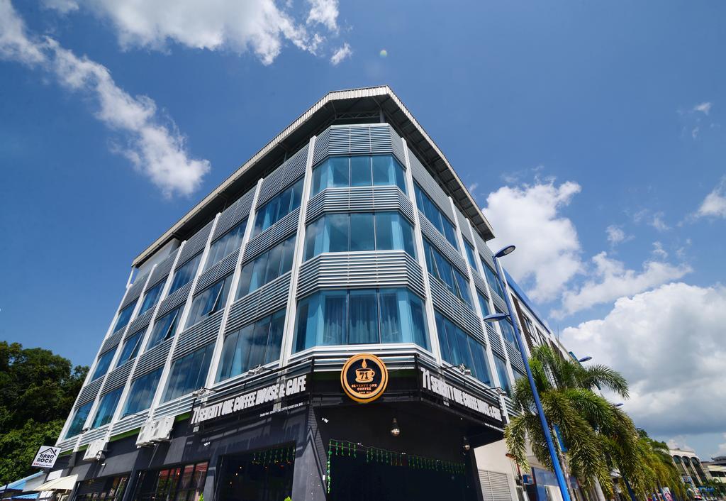 Hard Rock Vip Guest House Мерсинг Экстерьер фото