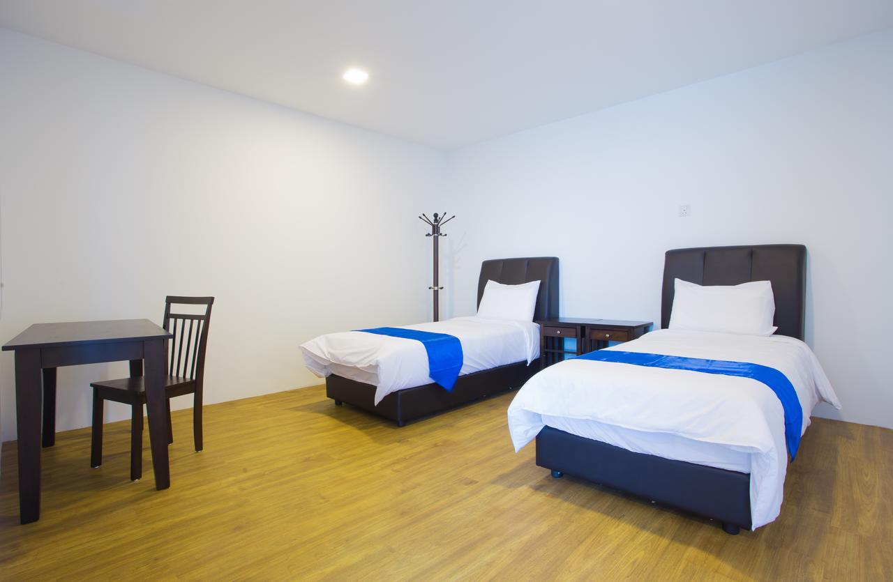 Hard Rock Vip Guest House Мерсинг Экстерьер фото