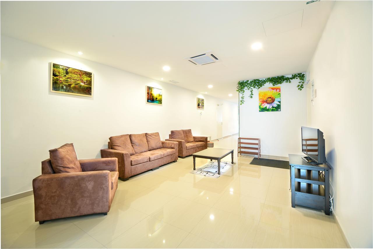 Hard Rock Vip Guest House Мерсинг Экстерьер фото